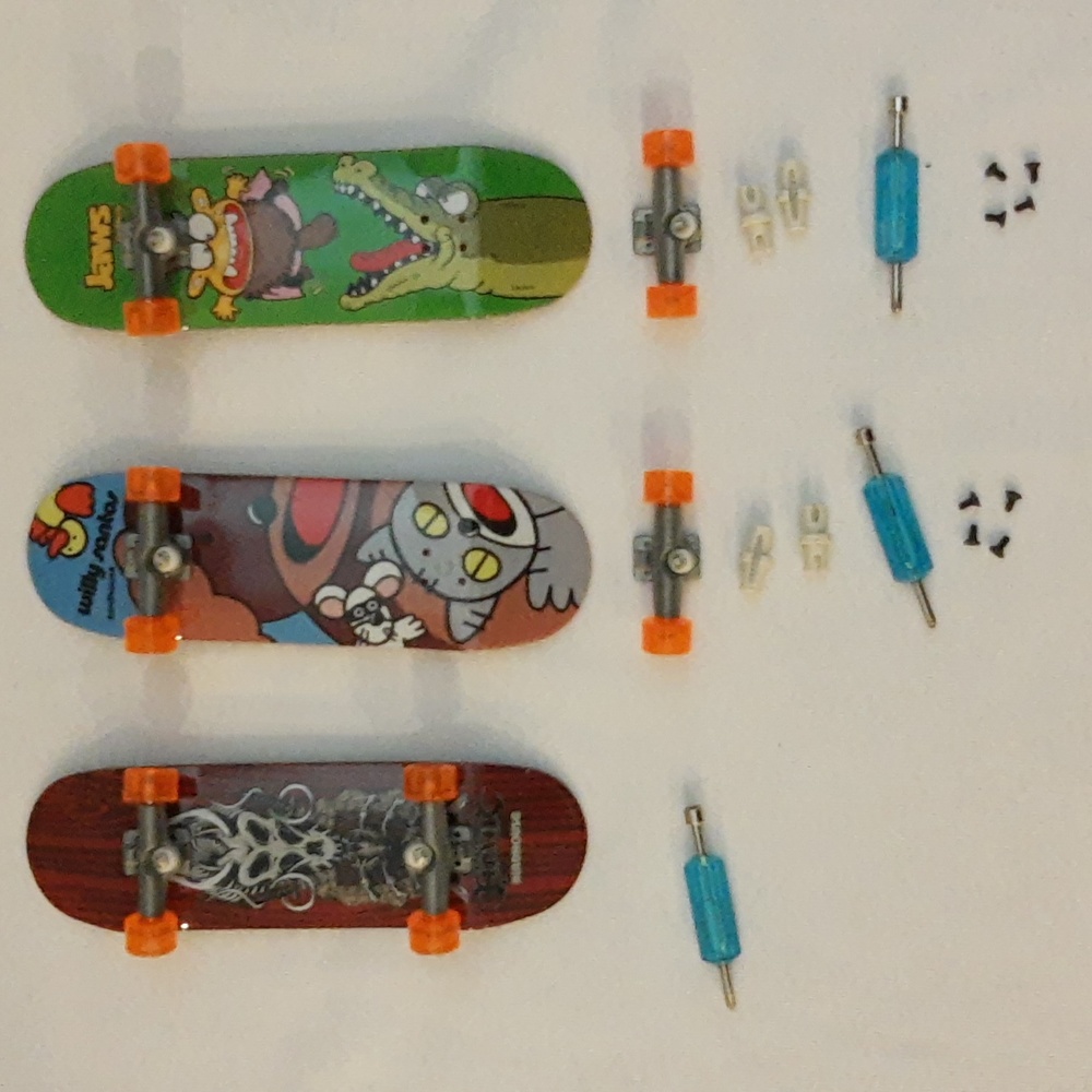 Authentic Tony Hawk HexBug Circuit Board Finger Boards Skatepark Build Set - Picture 11 of 14
